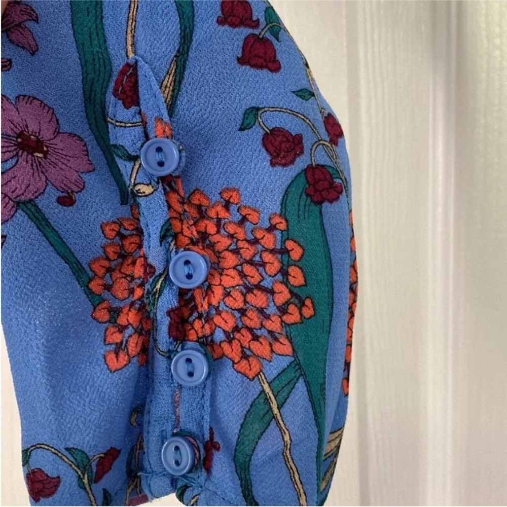 ASTR The Label Faade Wrap Top Shirt Floral Blouse size Small - Picture 7 of 16